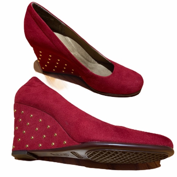 red wedge dress shoes